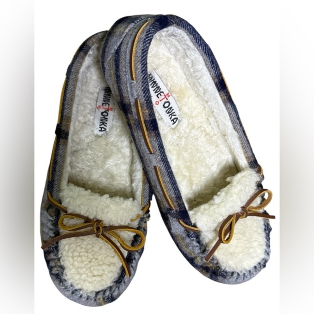 Minnetonka Gray Plaid Wool Moccasin Slippers Size 9 Cabin Cozy Lodgecore